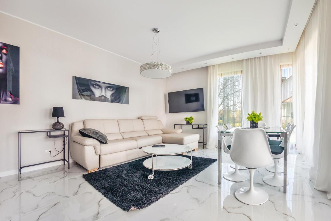 Luxury Long Island Suite Danzig Exterior foto